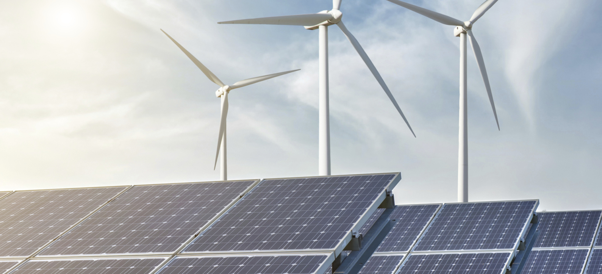 Solaranlage und Windmühlen