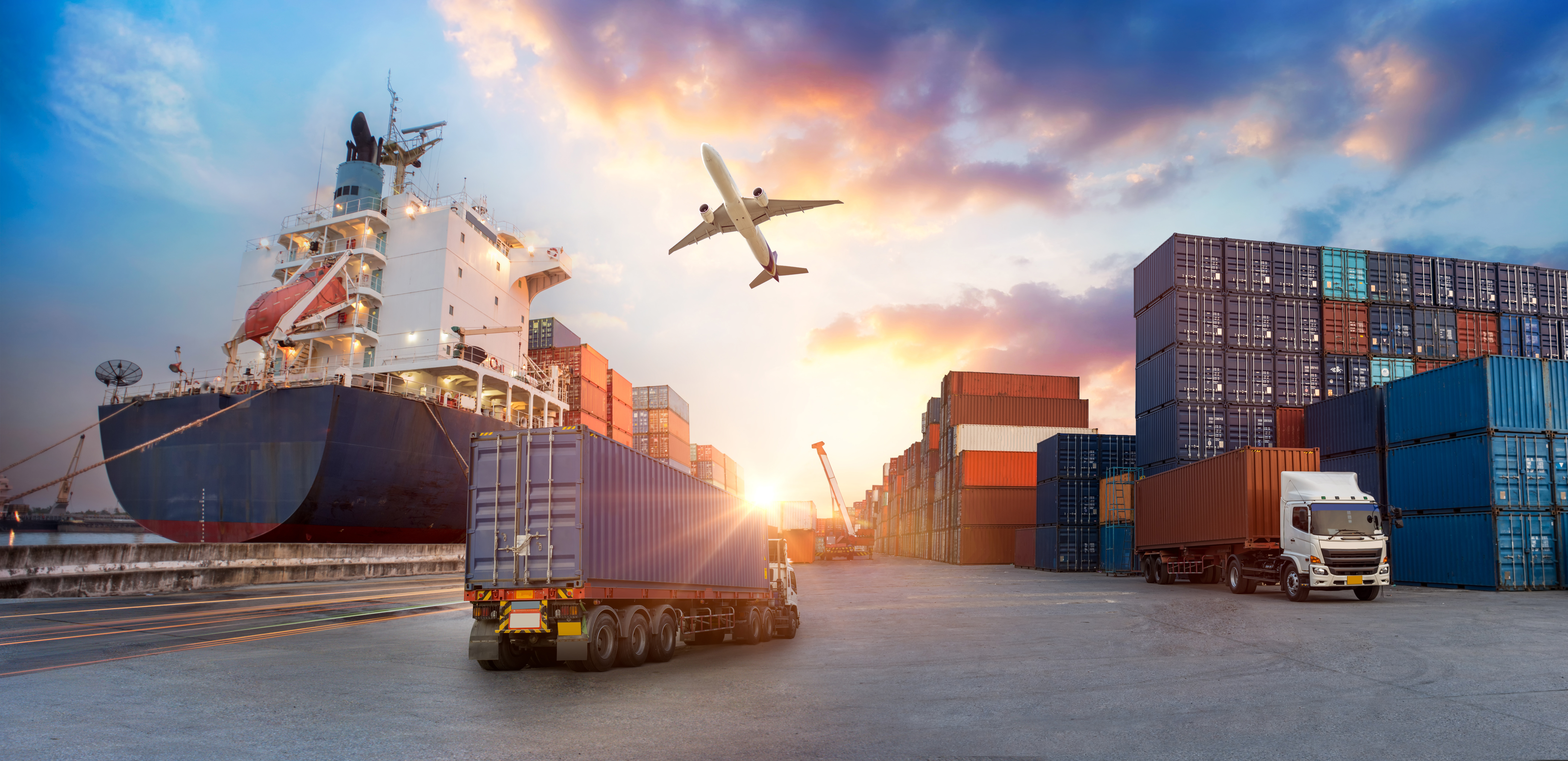 Schiff LKW Container Flugzeug