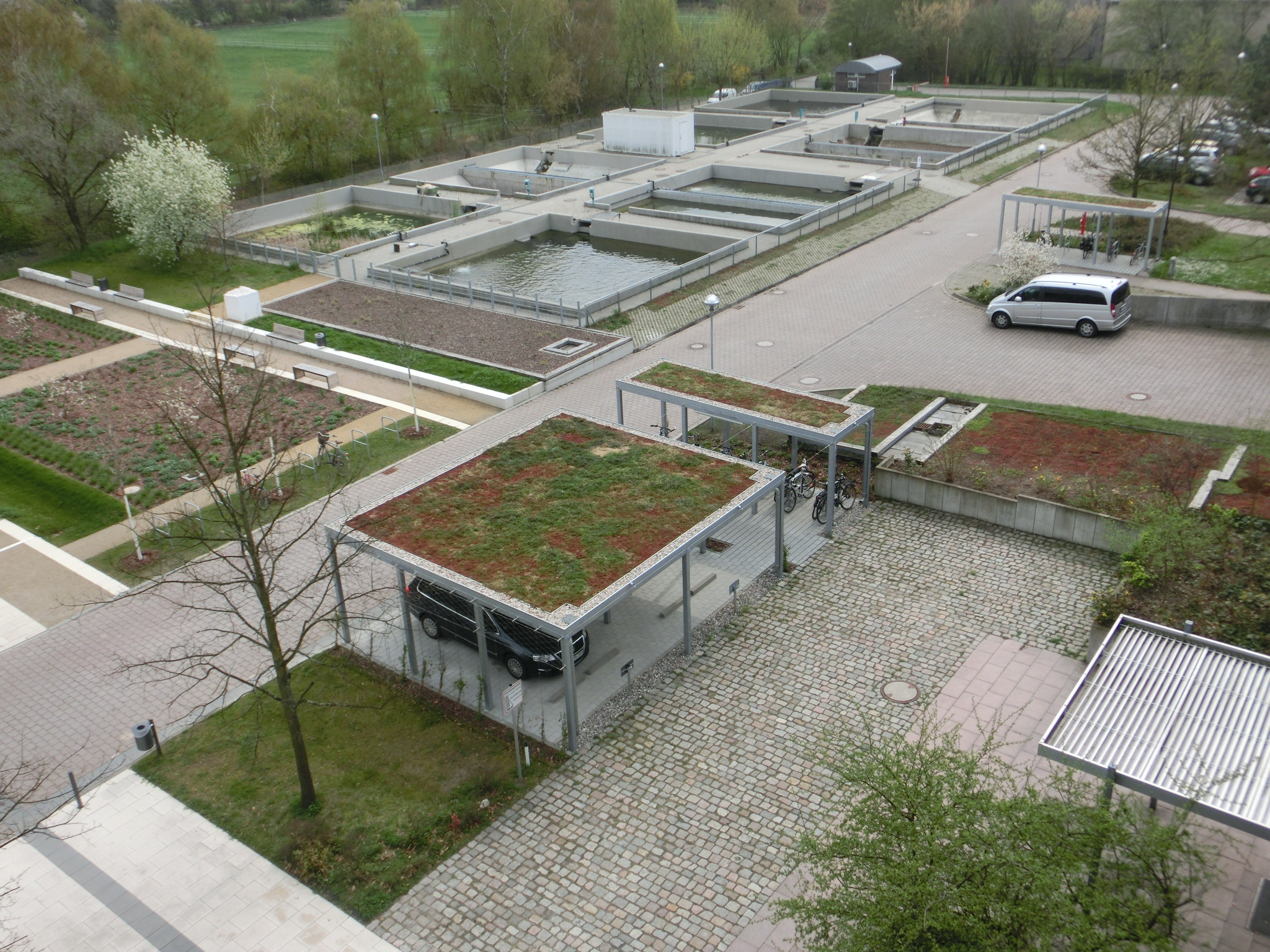 Fred-Becken für die Fischaufzucht auf dem Gelände des UBA in Berlin-Marienfelde