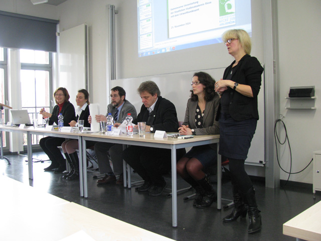 Event “Preventing food waste – But how“: Panel discussion