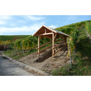 Die überdachte Bodenstation an der Station Retzstadt