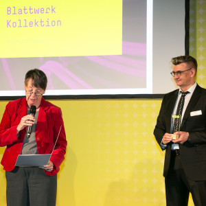 Bundespreis Ecodesign 2014 Dr. Barbara Hendricks verliest die Urkunde für den Preisträger Blattwerk