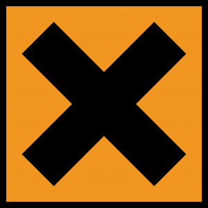 Kreuz auf orangenem Grund
