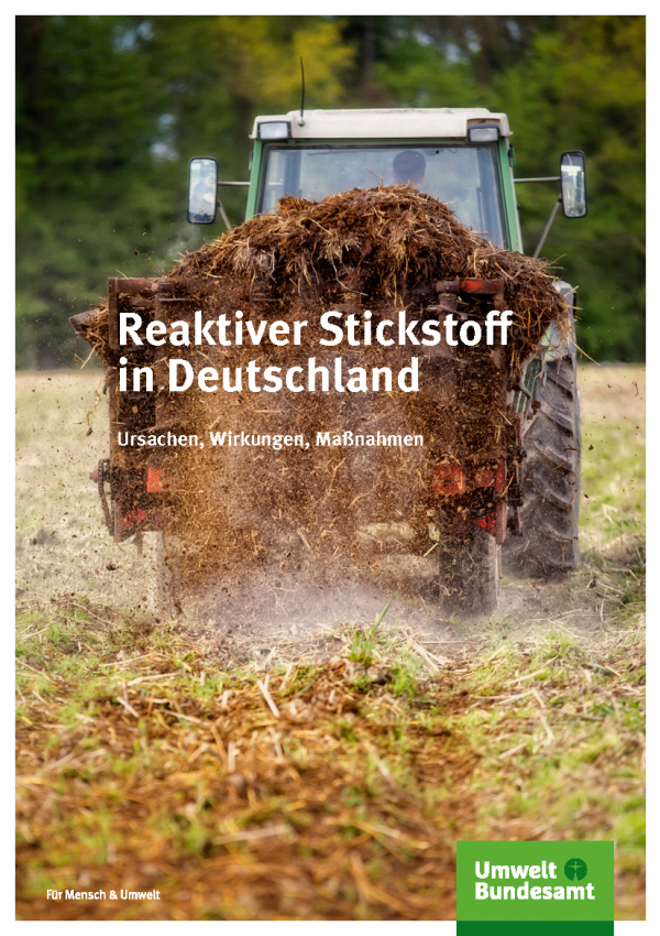 Cover der Broschüre "Reaktiver Stickstoff in Deutschland" mit einem Foto eines Traktors
