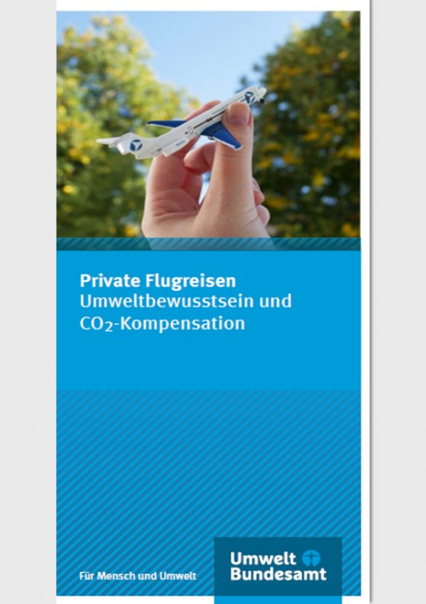 Cover des Flyers Private Flugreisen Umweltbewusstsein und CO2-Kompensation