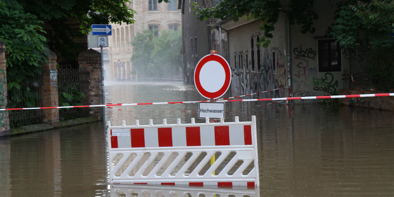 überflutete Straße 