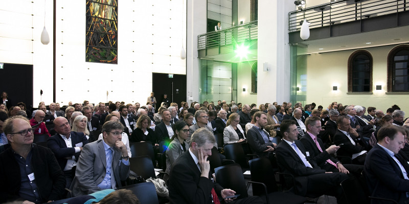  Rund 300 Teilnehmende besuchten das UBA Forum mobil & nachhaltig in Berlin