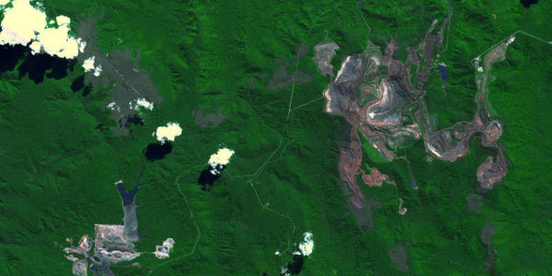 Aerial view of the world's largest iron ore mine, the Carajás mine in the Amazon rainforest, Brazil