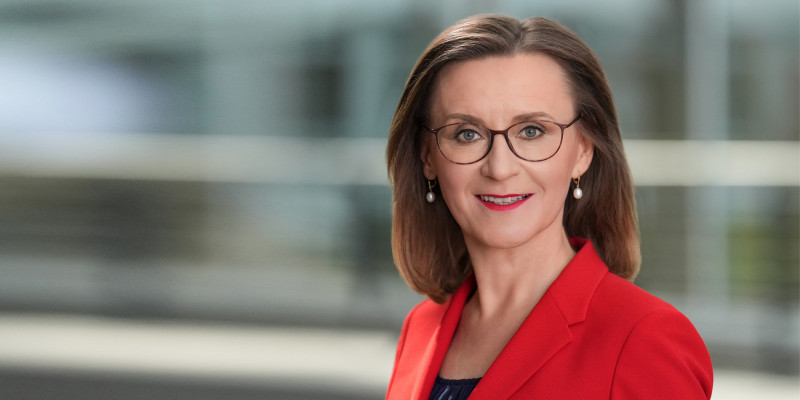Das Bild zeigt Dr. Sigrid Nikutta von DB Cargo