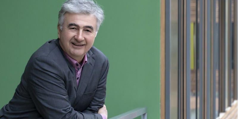 Dr. Wolfgang Scheremet im Dienstgebäude des Umweltbundesamtes in Dessau-Roßlau
