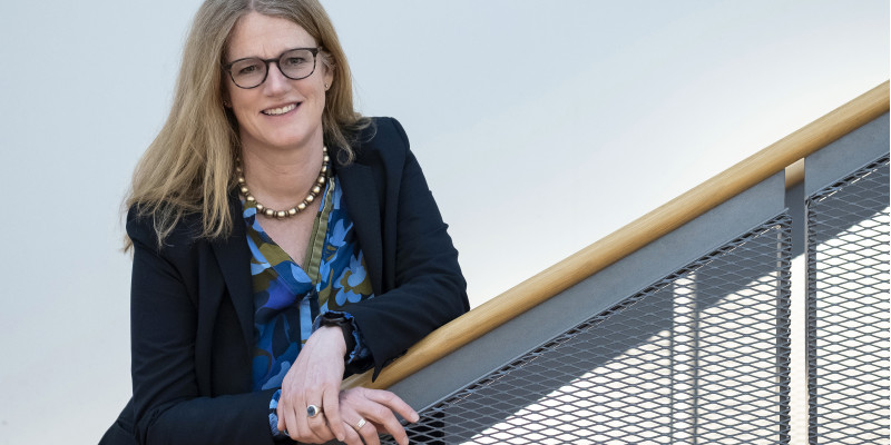 Dr. Lilian Busse