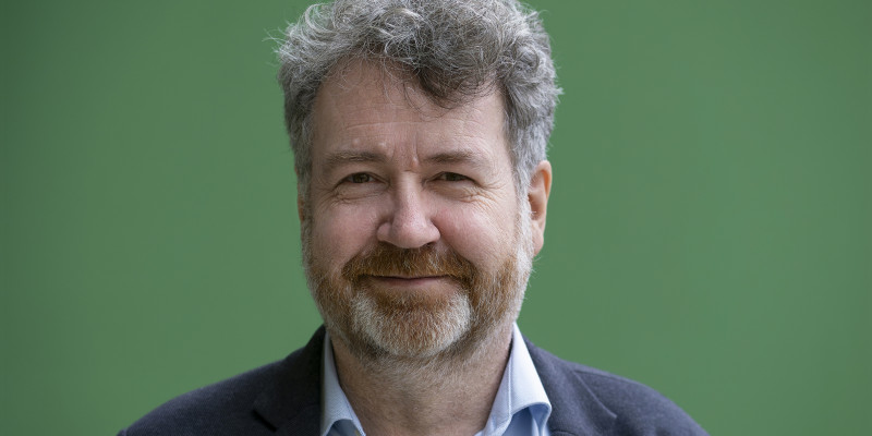Dr. Erik Schmolz