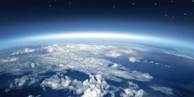 Blick auf den Planet Erde mit seiner Atmosphäre