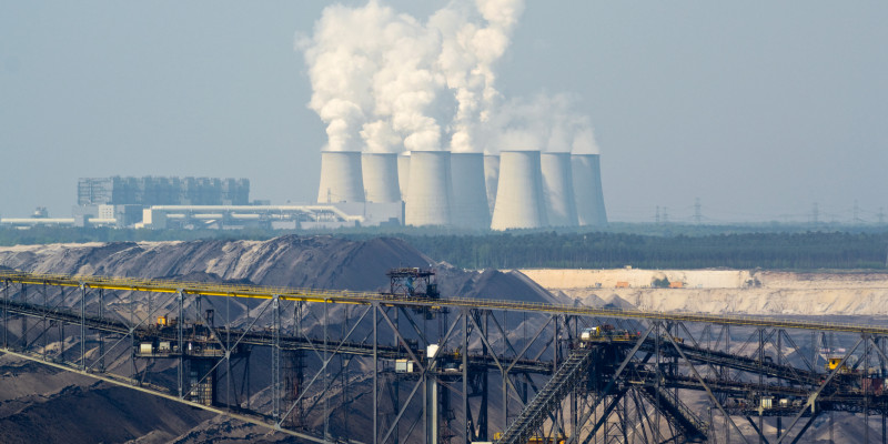 Blick auf das Kohlejkraftwerk in Jänschwalde