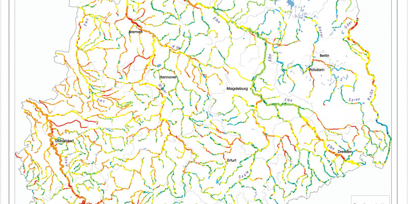 Die Karte zeigt die Veränderungen der Flüsse in Deutschland. Die Flüssen wurden mit den Farben rot, orange, gelb, hellgrün, dunkelgrün, hellblau und dunkelblau markiert. Blau = gar nicht verändert Rot= Stark in die Struktur eingegriffen