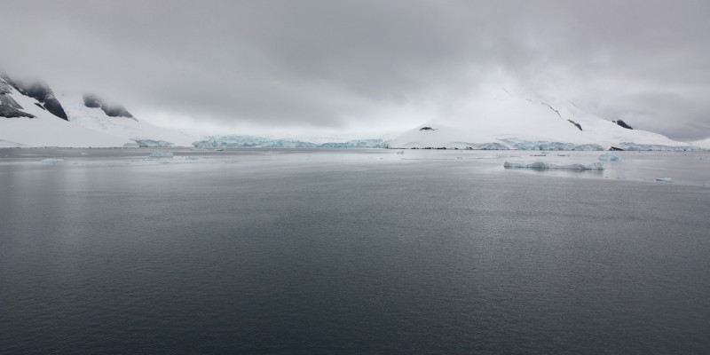 Is it going to snow? - Storm clouds gather over the water.