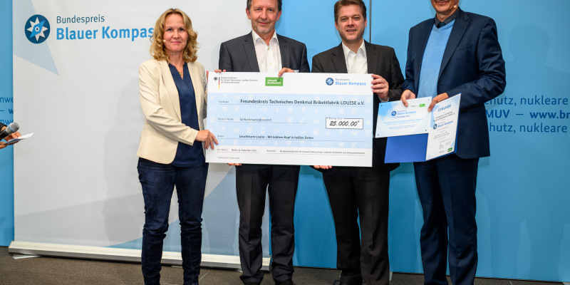 Den Publikumspreis hat das Projekt "Leuchtturm Louise – Mit kühlem Kopf in heißen Zeiten" aus Brandenburg gewonnen.