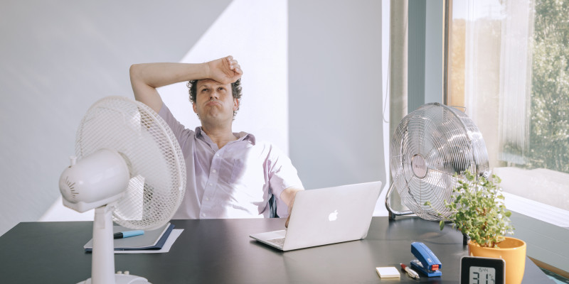 Überhitzung von Büros / Thema sommerlicher Wärmeschutz bei vor-Ort-Beratungen