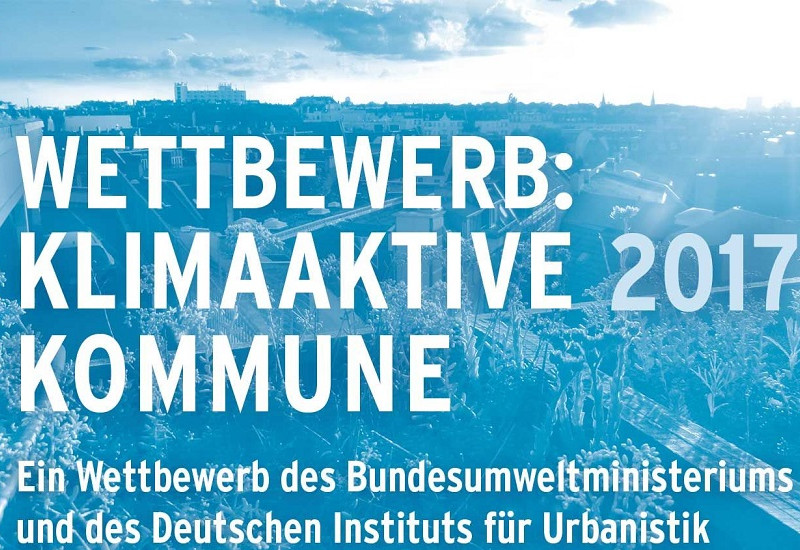 Das Logo des Wettbewerb zeigt den Titel "Klimaaktive Kommunen 2017" und die Ausrichter Bundesumweltministerium und Deutsche Institut für Urbanistik