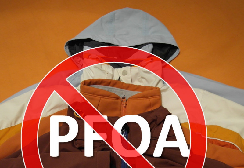 Die Verwendung von PFOA in Textilien und Imprägniersprays ist ab 2020 verboten.