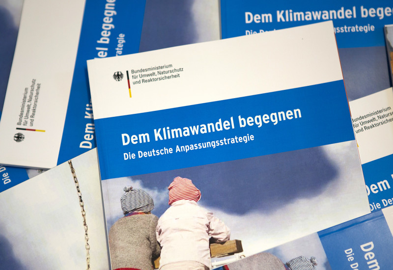 Brochures on the German Adaptation Strategy
