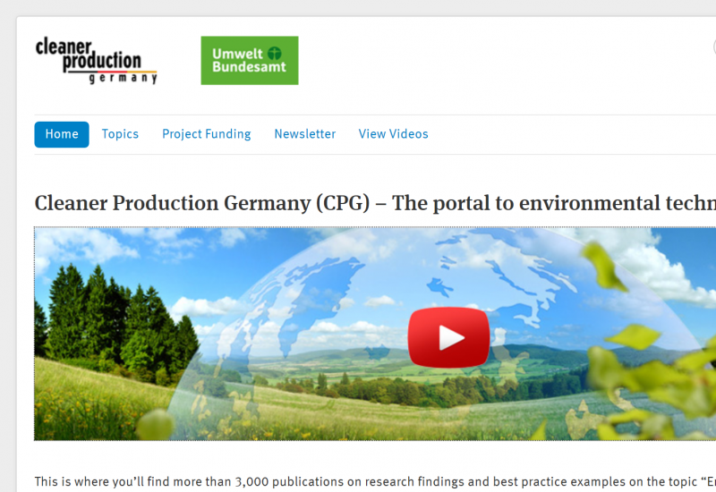 Screenshot einer Website mit einem Foto einer grünen Landschaft, dem Logo "cleaner production germany" und dem Logo des Umweltbundesamtes