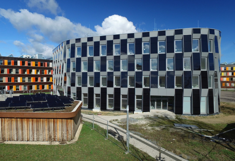 When in operation, the building will be entirely self-sufficient in renewable energy – through photovoltaics and a heat pump.