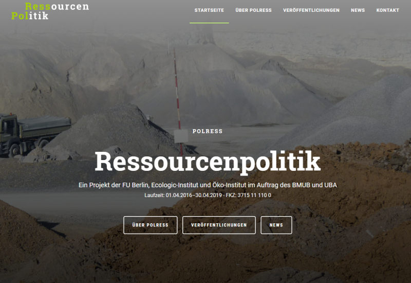 Das Logo von www.ressourcenpolitik.de ist ein grau-grüner Schriftzug "Ressourcen-Politik"