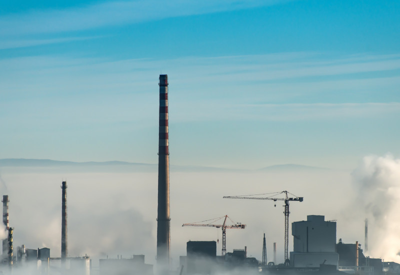Grosse Industrieanlage eines Kraftwerks