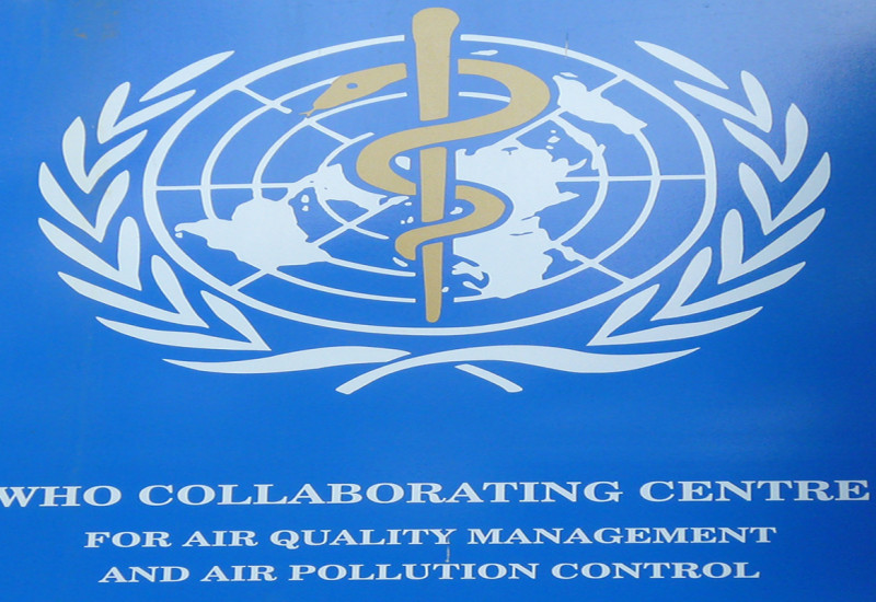 Schild des WHO CC Air Quality Management and Air Pollution Control