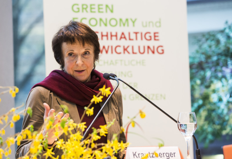 Frau Maria Krautzberger, Präsidentin des Umweltbundesamtes, redet bei "Green Economy"