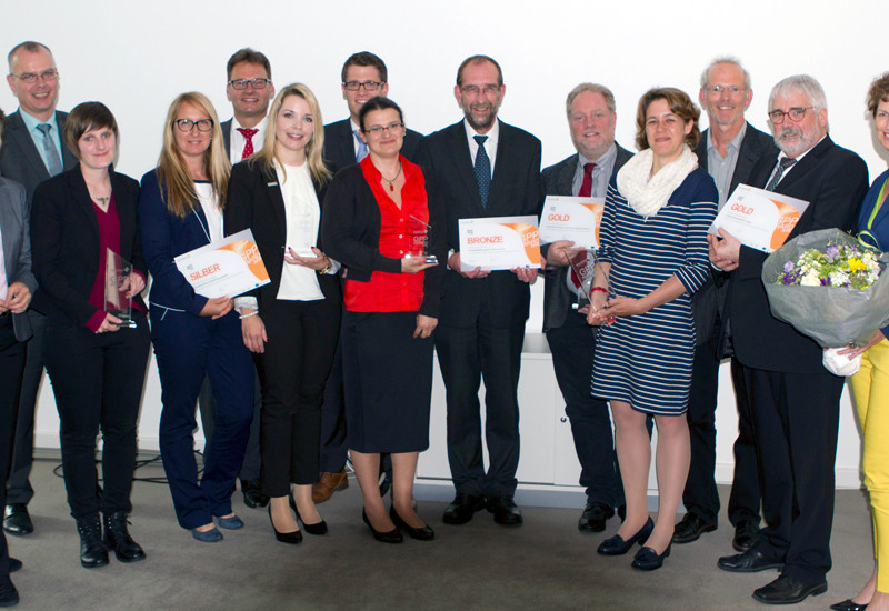Gruppenbild von den Siegerinnen und Siegern des ersten deutschen GPP-Award 2016