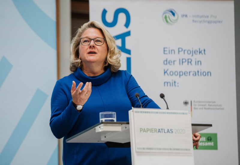 Bundesumweltministerin Svenja Schulze während einer Rede