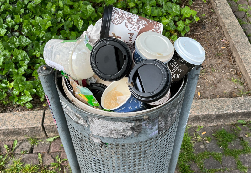 To-Go-Verpackungen lassen Mülleimer überquellen