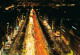 große Hauptverkehrsstraße hell beleuchtet bei Nacht