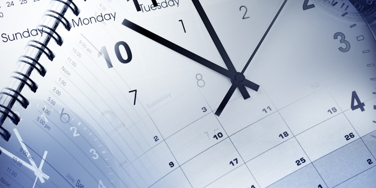 Kalender mit eingeblendeter Uhr