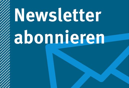 hellblaues Brief-Icon auf dunkelblauem Hintergrund, in weißer Schrift steht "Newsletter abonnieren"