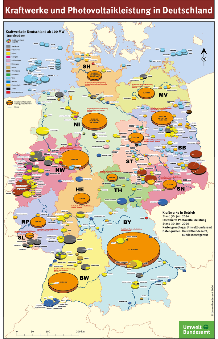 Die Karte zeigt Kraftwerke ab 100 MW sowie die installierte Photovoltaikleistung in Deutschland und den einzelnen Bundesländern.