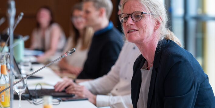 Auf dem Bild ist die Vize-Präsidentin des Umweltbundesamts Dr. Lilian Busse zu sehen. 