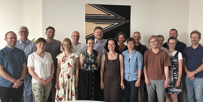 The foto shows the team working for the AdNEB-project.