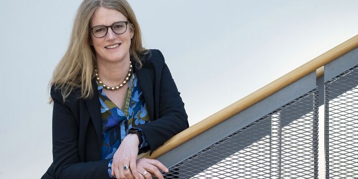 Dr. Lilian Busse