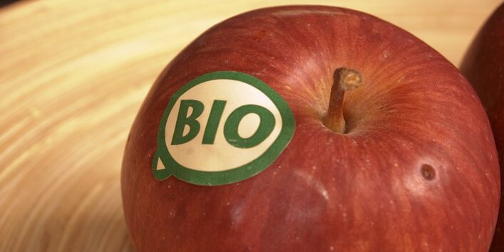 Großaufnahme eines Bio-Apfels