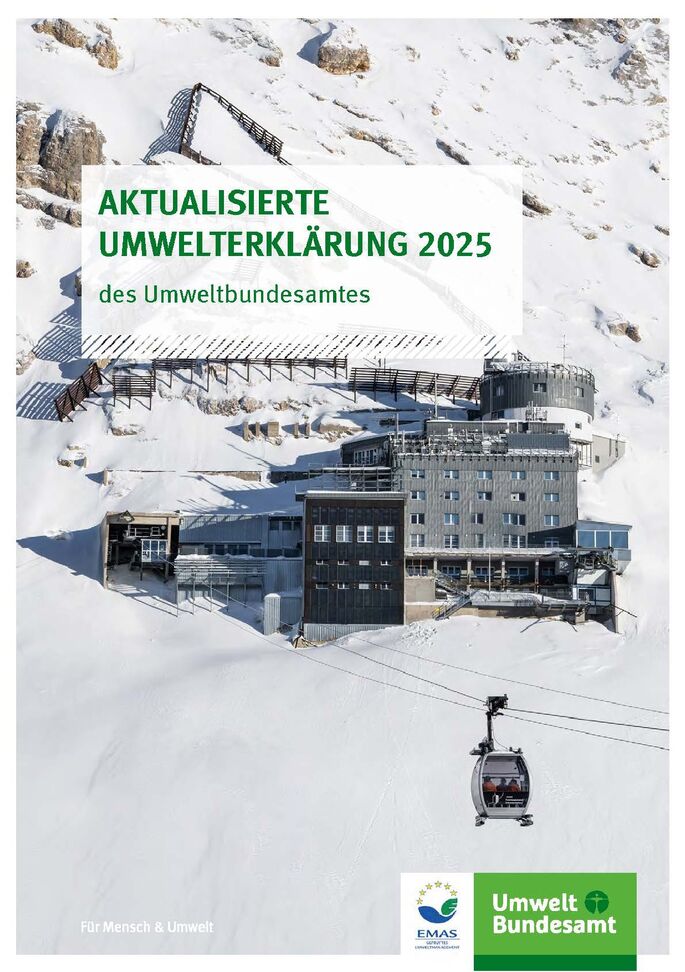 Haus/Messstation im Schnee auf der Zugspitze