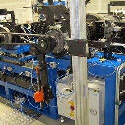 Foto eines Riemenprüfstandes 