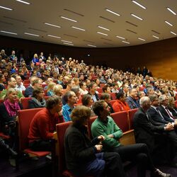 Der Hörsaal im UBA-Dessau ist sehr gut gefüllt.