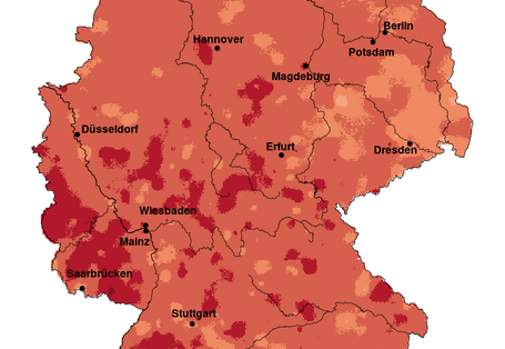 Deutschlandkarte: Im Vergleich zum Normalwert sind die Lufttemperaturen in Deutschland überall gestiegen. Nördlich der Linie Düsseldorf – Erfurt – Dresden überwiegend um 1,5 K bis 2 K, unter dieser Linie meist sogar 2 K bis 3 K. Das äußere Ende der Spannweite (+0,6 K / +3,5 K) wird nur punktuell erreicht.