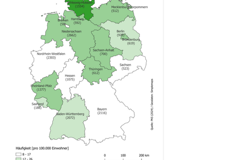 Dies ist eine Karten von Deutschland. Die meisten Umweltstraftaten wurden im Jahr 2024 in Niedersachsen, Nordrhein-Westfalen Bayern und Baden-Württemberg bekannt. Die geringste Anzahl an bekannt gewordenen Fällen trat in Bremen auf. Die höchste Anzahl von Fällen pro 100.000 Einwohnenden (Häufigkeitszahl) hatte das Bundesland Schleswig-Holstein.