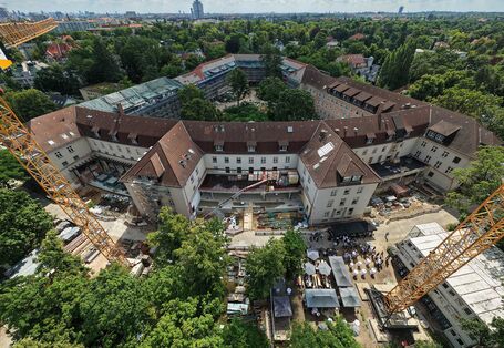 Gebäudekomplex von oben