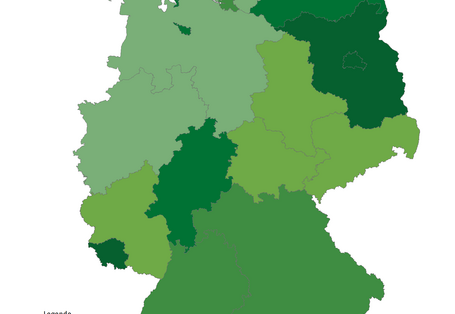 Darstellung der Anteile der landwirtschaftlich genutzten Fläche im ökologischen Landbau an der landwirtschaftlich genutzten Fläche insgesamt im Jahr 2010. In Brandenburg, Berlin und dem Saarland gibt es Anteile von über 10 Prozent. In Hessen, Bremen und Mecklenburg-Vorpommern liegt der Anteil zwischen 8 und 10 %, in Hamburg, Bayern und Baden-Württemberg zwischen 6 und 8 Prozent. In den anderen Ländern liegt der Anteil mitunter deutlich unter 6 Prozent.