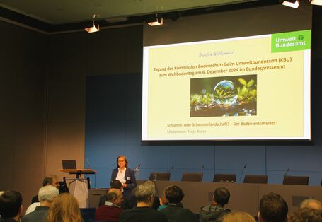 Ca. 100 Personen nahmen an der KBU Fachtagung im Bundespresseamt Berlin teil. 